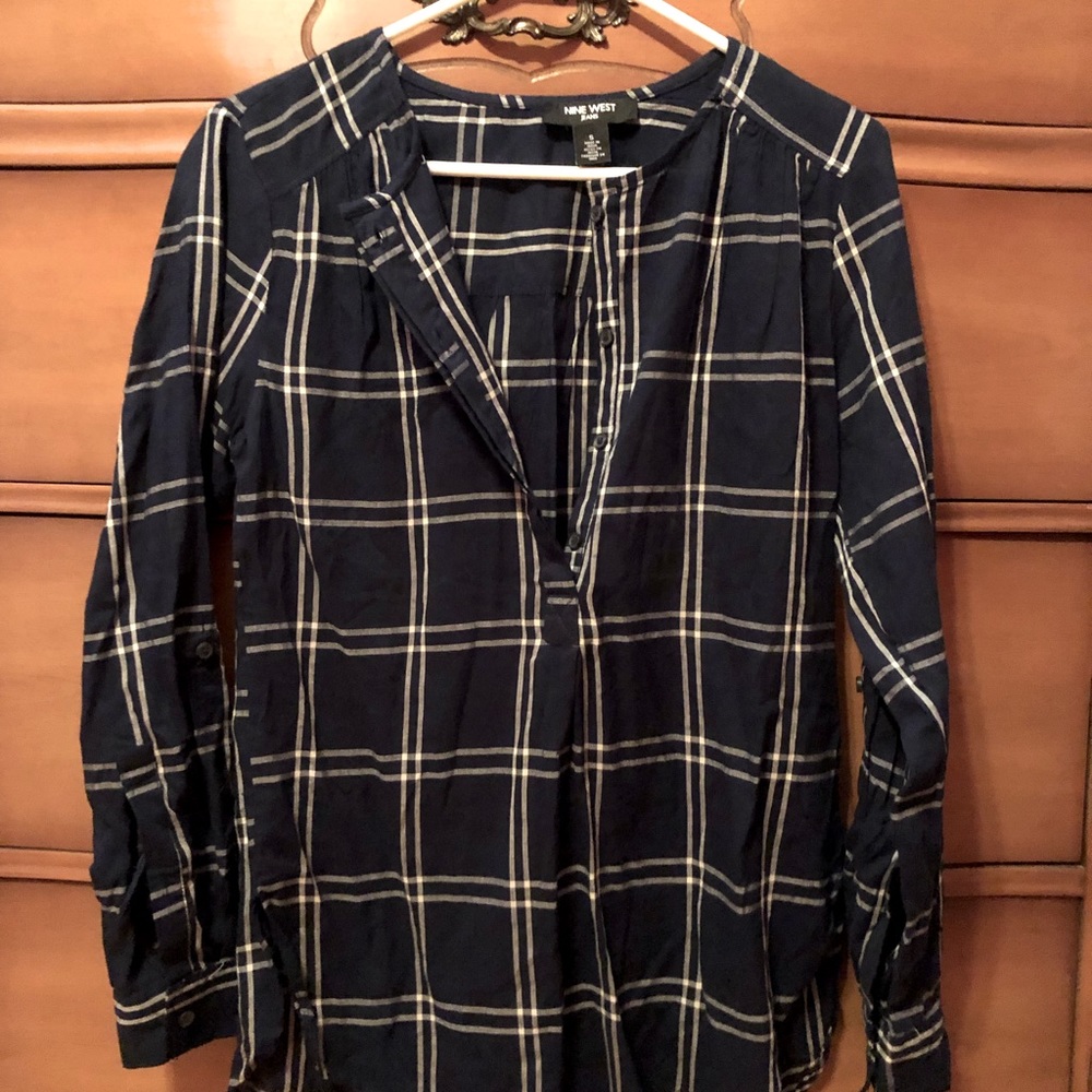 NINE WEST Women’s blue long sleeve plaid blouse, size SMALL